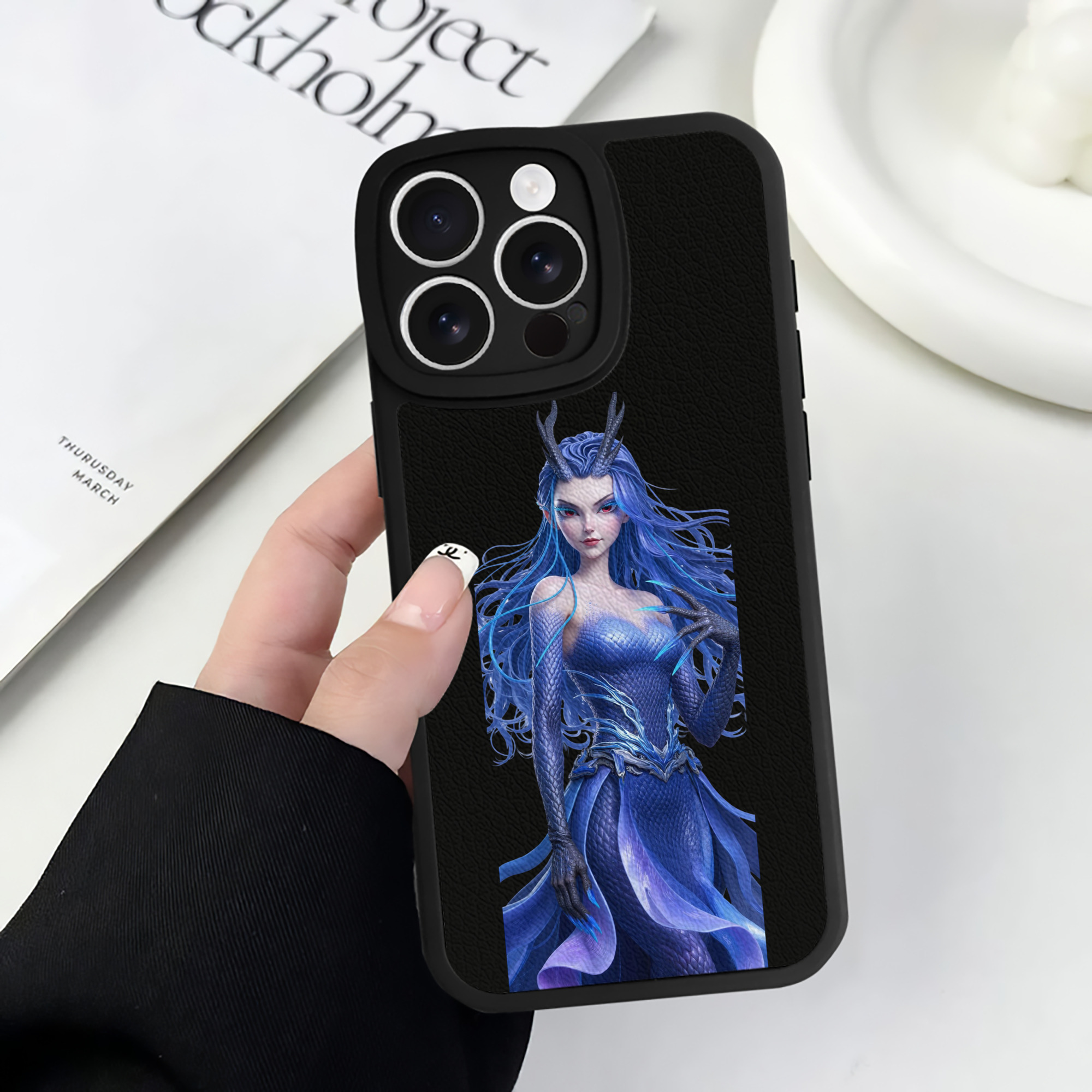 （画像用） Ne Zha 2 ナタ 魔童の大暴れ 【iPhone 16シリーズ対応】シリコンスマホケース（レザー調） 材質：シリコン